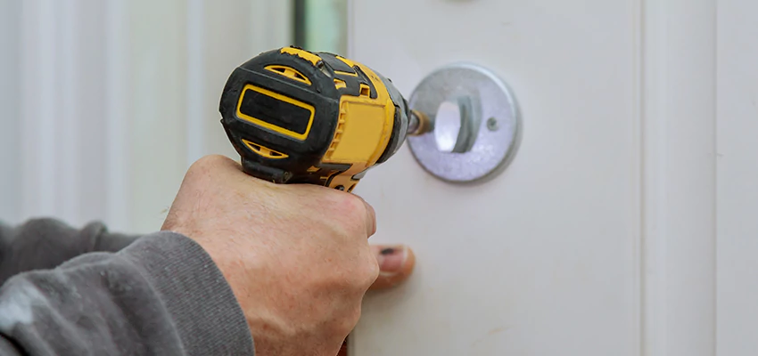 Street Locksmith For Smart Lock Repair in Palo Alto, CA